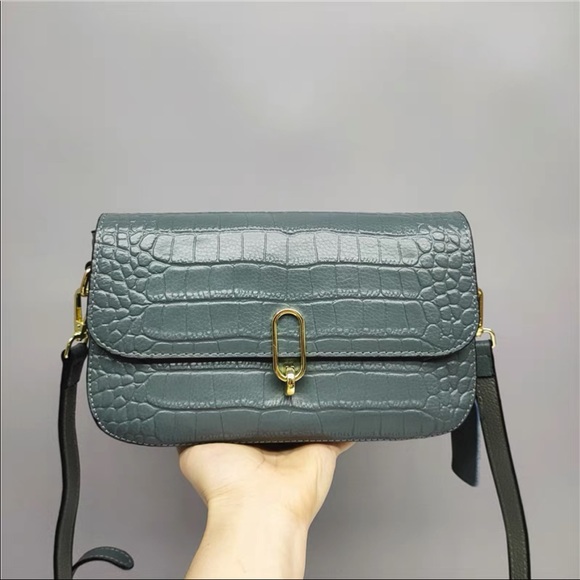 not sure Handbags - Women's Crossbady/shoulder bag